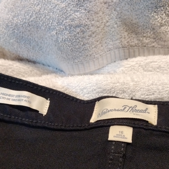 Universal Thread Black Jean Shorts Casual Style - Picture 4 of 5